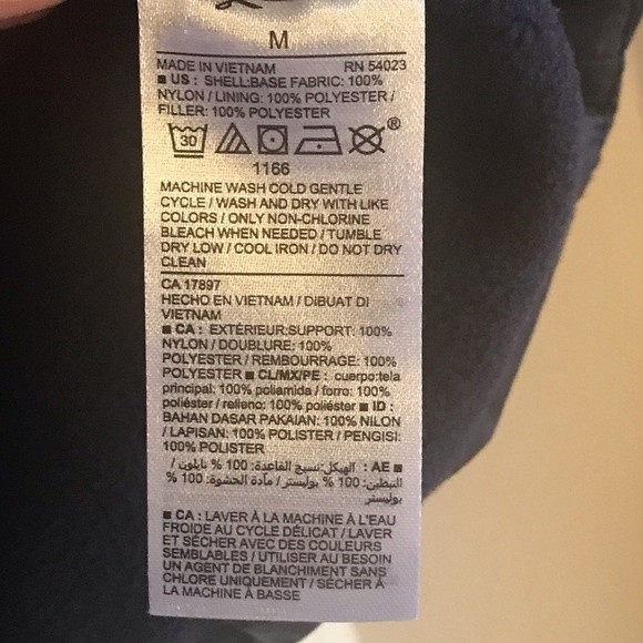 Old Navy Puffer Jacket Size M. NWT - Picture 12 of 13